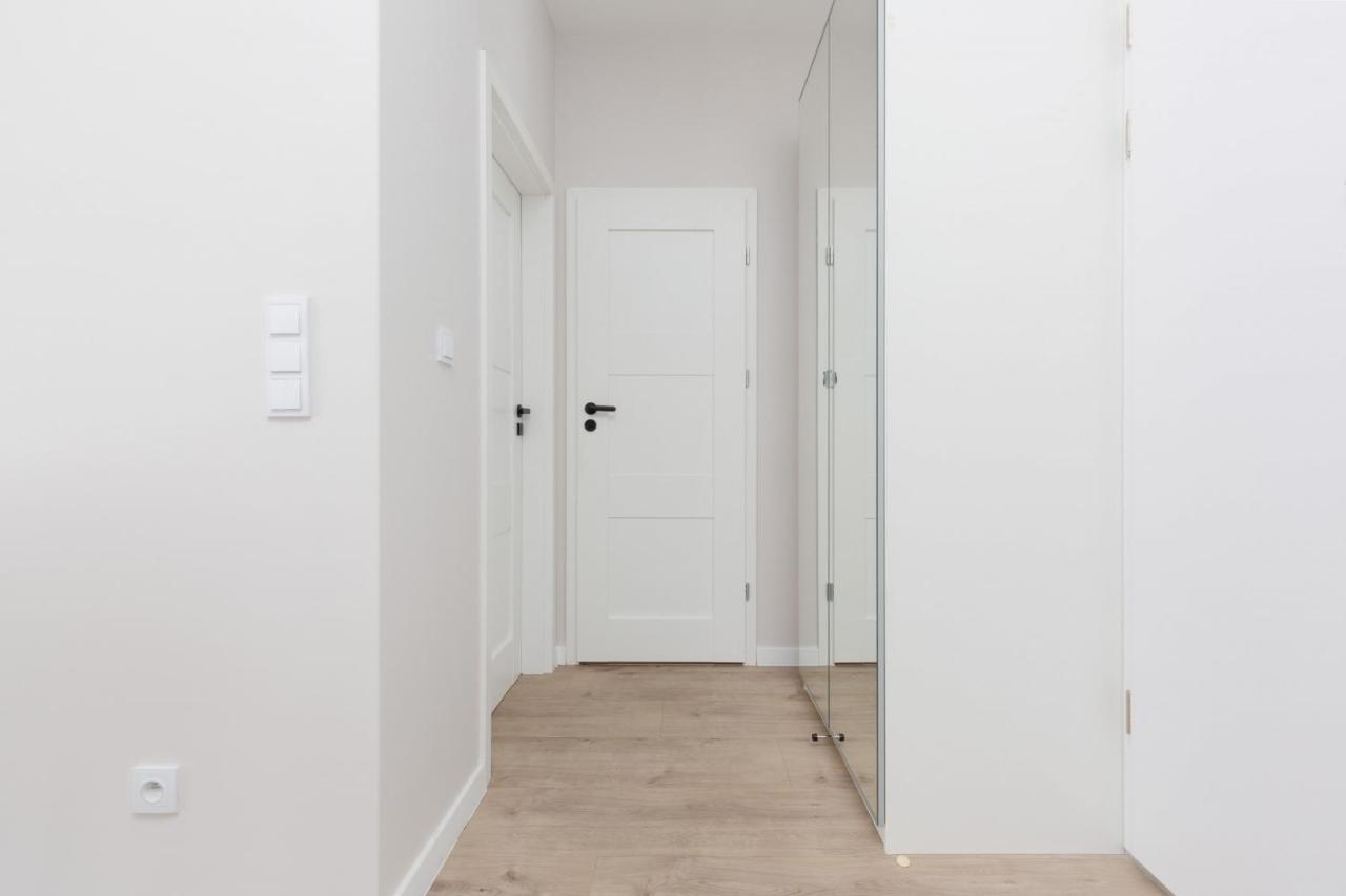 Modern Apartment With Balcony Warsaw Mokotow Aignera By Noclegi Renters Eksteriør billede
